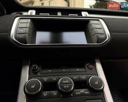 Білий Ленд Ровер Рендж Ровер Евок, об'ємом двигуна 2 л та пробігом 104 тис. км за 17950 $, фото 60 на Automoto.ua