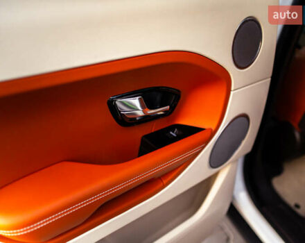 Белый Ленд Ровер Рендж Ровер Эвок, объемом двигателя 2 л и пробегом 73 тыс. км за 17700 $, фото 64 на Automoto.ua