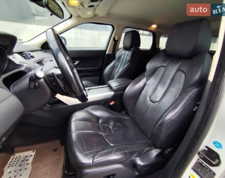 Белый Ленд Ровер Рендж Ровер Эвок, объемом двигателя 2.2 л и пробегом 207 тыс. км за 16500 $, фото 10 на Automoto.ua