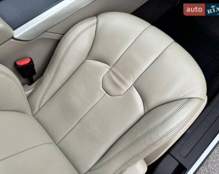 Ленд Ровер Рендж Ровер Евок 2013 у Києві на Automoto.ua Білий Ленд Ровер Рендж Ровер Евок, об'ємом двигуна 2.18 л та пробігом 170 тис. км за 17900 $, фото 35 на Automoto.ua