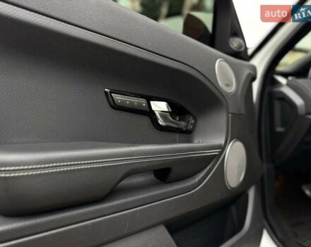 Белый Ленд Ровер Рендж Ровер Эвок, объемом двигателя 2 л и пробегом 104 тыс. км за 18900 $, фото 43 на Automoto.ua