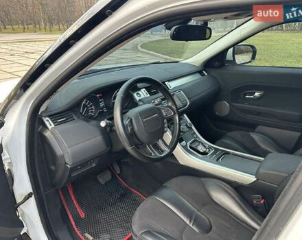 Белый Ленд Ровер Рендж Ровер Эвок, объемом двигателя 2.2 л и пробегом 220 тыс. км за 15600 $, фото 27 на Automoto.ua