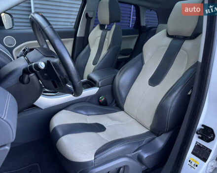 Ленд Ровер Рендж Ровер Эвок 2013 в Киеве на Automoto.ua Белый Ленд Ровер Рендж Ровер Эвок, объемом двигателя 2.18 л и пробегом 124 тыс. км за 18500 $, фото 39 на Automoto.ua