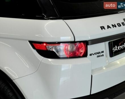 Белый Ленд Ровер Рендж Ровер Эвок, объемом двигателя 2.18 л и пробегом 155 тыс. км за 19399 $, фото 18 на Automoto.ua