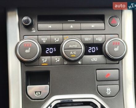 Белый Ленд Ровер Рендж Ровер Эвок, объемом двигателя 2.2 л и пробегом 207 тыс. км за 16500 $, фото 24 на Automoto.ua