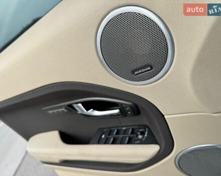 Белый Ленд Ровер Рендж Ровер Эвок, объемом двигателя 2 л и пробегом 241 тыс. км за 13200 $, фото 18 на Automoto.ua