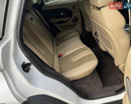 Белый Ленд Ровер Рендж Ровер Эвок, объемом двигателя 2 л и пробегом 241 тыс. км за 13200 $, фото 16 на Automoto.ua