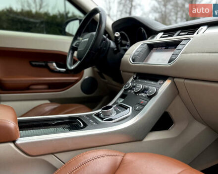 Білий Ленд Ровер Рендж Ровер Евок, об'ємом двигуна 2 л та пробігом 154 тис. км за 14000 $, фото 18 на Automoto.ua