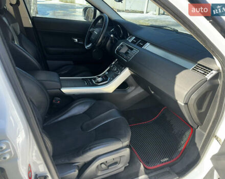 Білий Ленд Ровер Рендж Ровер Евок, об'ємом двигуна 2.2 л та пробігом 223 тис. км за 15800 $, фото 35 на Automoto.ua