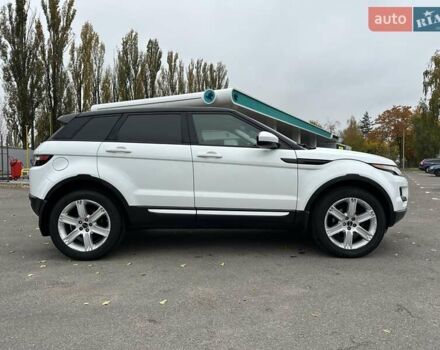 Ленд Ровер Рендж Ровер Эвок 2013 в Киеве на Automoto.ua Белый Ленд Ровер Рендж Ровер Эвок, объемом двигателя 2 л и пробегом 178 тыс. км за 15500 $, фото 3 на Automoto.ua