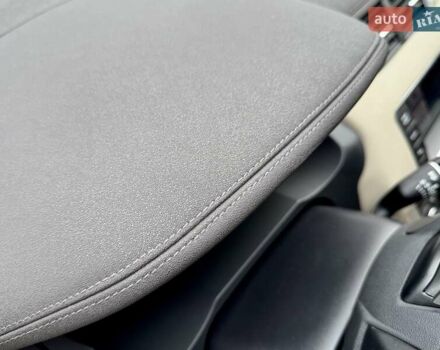 Ленд Ровер Рендж Ровер Евок 2013 у Києві на Automoto.ua Білий Ленд Ровер Рендж Ровер Евок, об'ємом двигуна 2.18 л та пробігом 170 тис. км за 17900 $, фото 46 на Automoto.ua