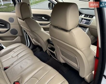 Ленд Ровер Рендж Ровер Евок 2013 у Києві на Automoto.ua Білий Ленд Ровер Рендж Ровер Евок, об'ємом двигуна 2.18 л та пробігом 170 тис. км за 17900 $, фото 29 на Automoto.ua