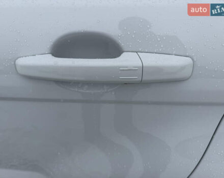 Білий Ленд Ровер Рендж Ровер Евок, об'ємом двигуна 0 л та пробігом 133 тис. км за 19999 $, фото 5 на Automoto.ua