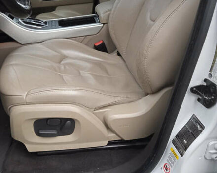 Білий Ленд Ровер Рендж Ровер Евок, об'ємом двигуна 2 л та пробігом 166 тис. км за 14500 $, фото 14 на Automoto.ua