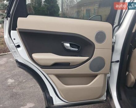 Білий Ленд Ровер Рендж Ровер Евок, об'ємом двигуна 2 л та пробігом 128 тис. км за 16990 $, фото 23 на Automoto.ua