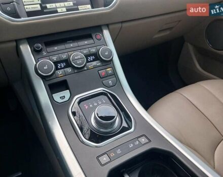 Білий Ленд Ровер Рендж Ровер Евок, об'ємом двигуна 2 л та пробігом 128 тис. км за 16990 $, фото 20 на Automoto.ua