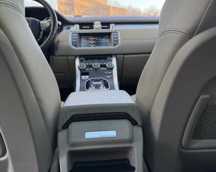 Белый Ленд Ровер Рендж Ровер Эвок, объемом двигателя 2.2 л и пробегом 115 тыс. км за 18999 $, фото 58 на Automoto.ua