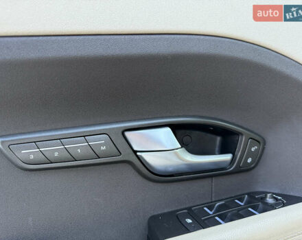 Белый Ленд Ровер Рендж Ровер Эвок, объемом двигателя 2.2 л и пробегом 115 тыс. км за 18999 $, фото 46 на Automoto.ua