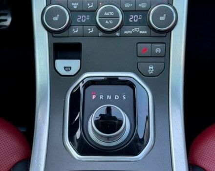 Белый Ленд Ровер Рендж Ровер Эвок, объемом двигателя 2 л и пробегом 135 тыс. км за 15500 $, фото 42 на Automoto.ua