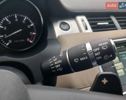 Білий Ленд Ровер Рендж Ровер Евок, об'ємом двигуна 2 л та пробігом 128 тис. км за 16990 $, фото 17 на Automoto.ua