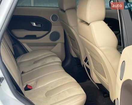 Белый Ленд Ровер Рендж Ровер Эвок, объемом двигателя 2 л и пробегом 125 тыс. км за 17900 $, фото 16 на Automoto.ua