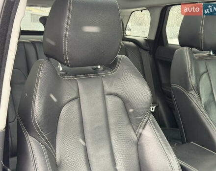 Білий Ленд Ровер Рендж Ровер Евок, об'ємом двигуна 0 л та пробігом 133 тис. км за 19999 $, фото 25 на Automoto.ua