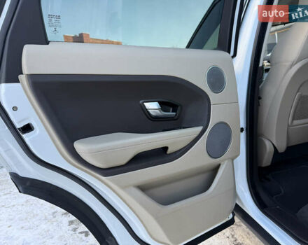 Белый Ленд Ровер Рендж Ровер Эвок, объемом двигателя 2.2 л и пробегом 115 тыс. км за 18999 $, фото 54 на Automoto.ua