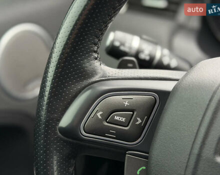 Білий Ленд Ровер Рендж Ровер Евок, об'ємом двигуна 0 л та пробігом 133 тис. км за 19999 $, фото 16 на Automoto.ua