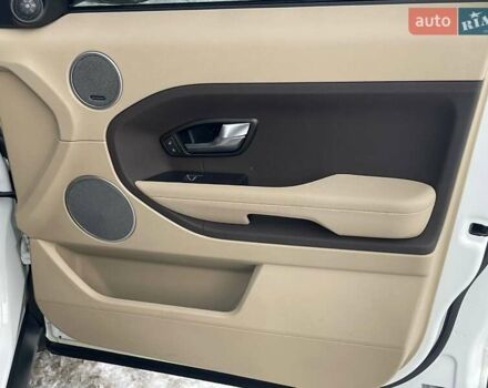 Белый Ленд Ровер Рендж Ровер Эвок, объемом двигателя 2 л и пробегом 125 тыс. км за 17900 $, фото 9 на Automoto.ua