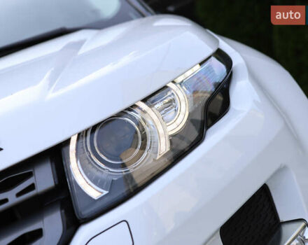 Білий Ленд Ровер Рендж Ровер Евок, об'ємом двигуна 2.18 л та пробігом 108 тис. км за 18999 $, фото 16 на Automoto.ua