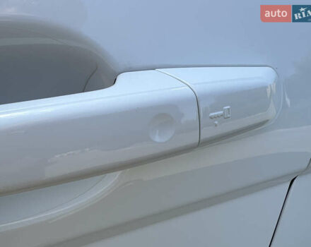 Білий Ленд Ровер Рендж Ровер Евок, об'ємом двигуна 2.18 л та пробігом 144 тис. км за 21499 $, фото 7 на Automoto.ua