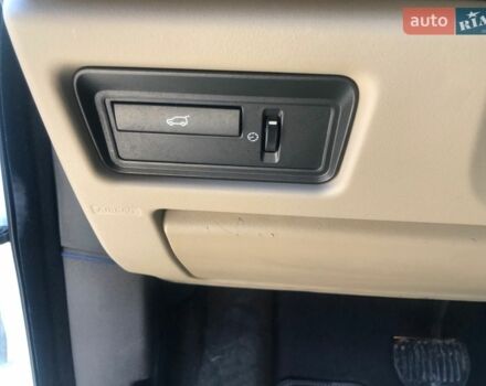 Белый Ленд Ровер Рендж Ровер Эвок, объемом двигателя 2 л и пробегом 245 тыс. км за 16300 $, фото 44 на Automoto.ua