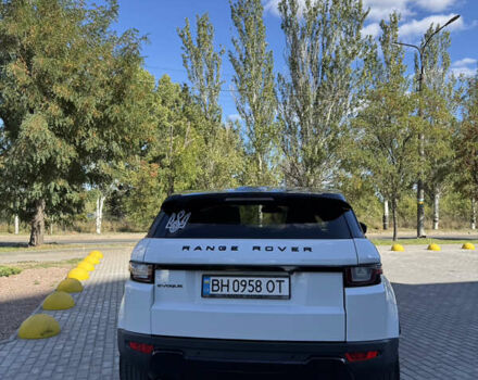 Білий Ленд Ровер Рендж Ровер Евок, об'ємом двигуна 2 л та пробігом 152 тис. км за 24000 $, фото 3 на Automoto.ua