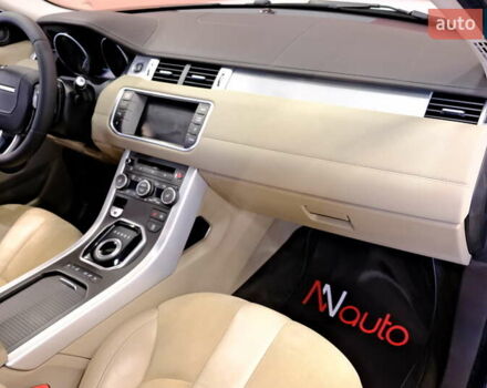 Білий Ленд Ровер Рендж Ровер Евок, об'ємом двигуна 2 л та пробігом 127 тис. км за 14900 $, фото 42 на Automoto.ua