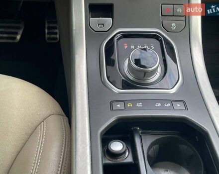 Белый Ленд Ровер Рендж Ровер Эвок, объемом двигателя 2 л и пробегом 125 тыс. км за 17900 $, фото 22 на Automoto.ua