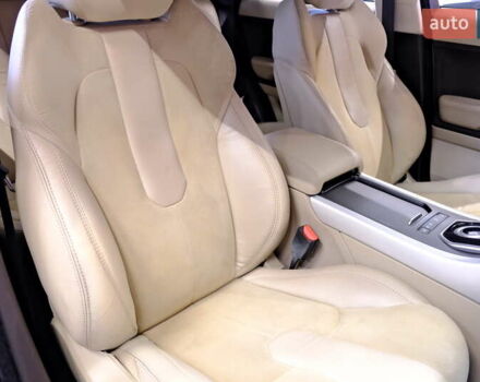 Білий Ленд Ровер Рендж Ровер Евок, об'ємом двигуна 2 л та пробігом 127 тис. км за 14900 $, фото 43 на Automoto.ua