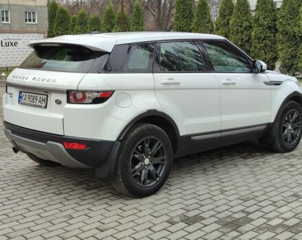 Білий Ленд Ровер Рендж Ровер Евок, об'ємом двигуна 2.2 л та пробігом 134 тис. км за 16990 $, фото 2 на Automoto.ua