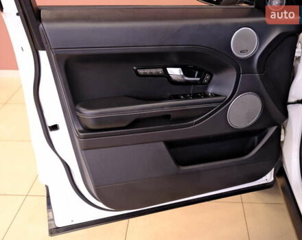 Білий Ленд Ровер Рендж Ровер Евок, об'ємом двигуна 2.2 л та пробігом 187 тис. км за 16900 $, фото 28 на Automoto.ua