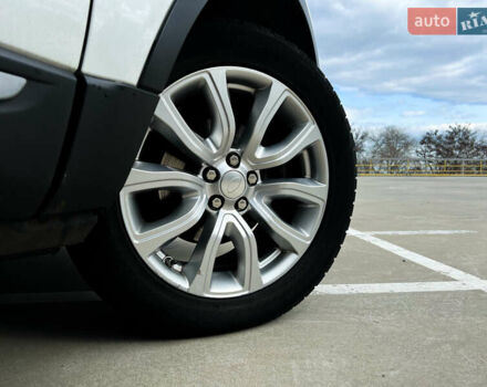 Білий Ленд Ровер Рендж Ровер Евок, об'ємом двигуна 2 л та пробігом 234 тис. км за 14500 $, фото 6 на Automoto.ua