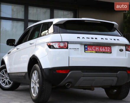 Белый Ленд Ровер Рендж Ровер Эвок, объемом двигателя 2.18 л и пробегом 108 тыс. км за 18999 $, фото 4 на Automoto.ua