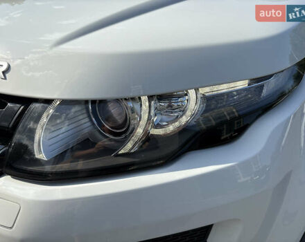 Білий Ленд Ровер Рендж Ровер Евок, об'ємом двигуна 2.18 л та пробігом 144 тис. км за 21499 $, фото 5 на Automoto.ua