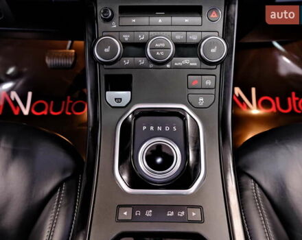 Білий Ленд Ровер Рендж Ровер Евок, об'ємом двигуна 2.2 л та пробігом 187 тис. км за 16900 $, фото 17 на Automoto.ua