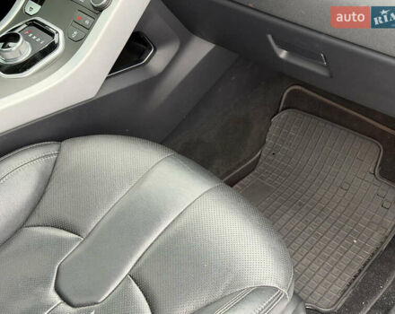 Білий Ленд Ровер Рендж Ровер Евок, об'ємом двигуна 0 л та пробігом 133 тис. км за 19999 $, фото 26 на Automoto.ua