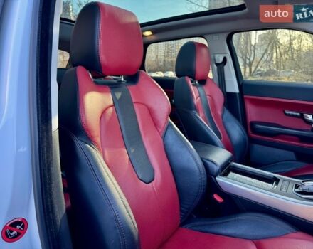 Белый Ленд Ровер Рендж Ровер Эвок, объемом двигателя 2 л и пробегом 135 тыс. км за 15500 $, фото 31 на Automoto.ua