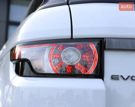 Білий Ленд Ровер Рендж Ровер Евок, об'ємом двигуна 2.18 л та пробігом 108 тис. км за 18999 $, фото 42 на Automoto.ua