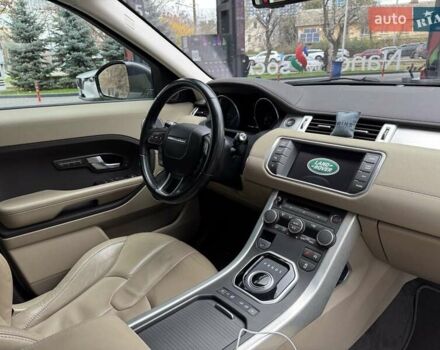 Белый Ленд Ровер Рендж Ровер Эвок, объемом двигателя 2 л и пробегом 110 тыс. км за 15500 $, фото 6 на Automoto.ua