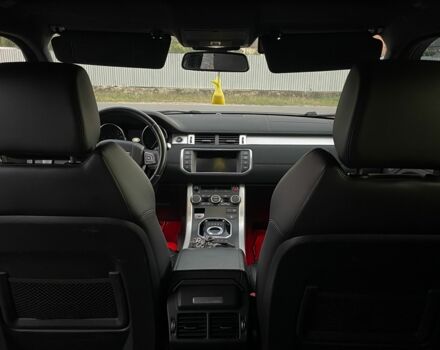 Білий Ленд Ровер Рендж Ровер Евок, об'ємом двигуна 2 л та пробігом 111 тис. км за 15999 $, фото 9 на Automoto.ua