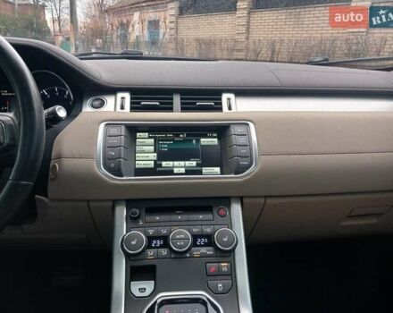 Білий Ленд Ровер Рендж Ровер Евок, об'ємом двигуна 2 л та пробігом 128 тис. км за 16990 $, фото 19 на Automoto.ua