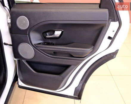 Білий Ленд Ровер Рендж Ровер Евок, об'ємом двигуна 2.2 л та пробігом 187 тис. км за 16900 $, фото 37 на Automoto.ua