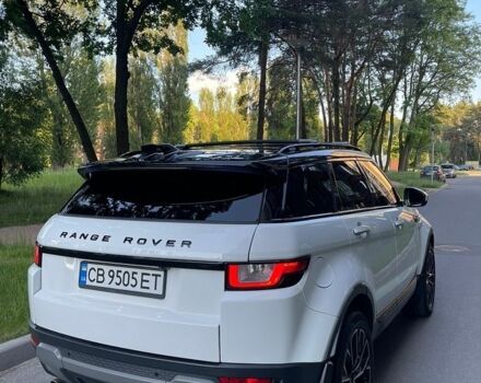 Білий Ленд Ровер Рендж Ровер Евок, об'ємом двигуна 2 л та пробігом 180 тис. км за 15900 $, фото 4 на Automoto.ua
